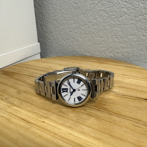 Seiko Lukia solar watch - Picture 4 of 14